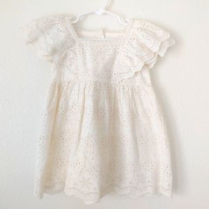 ZARA Girls Schiffli Flutter Sleeve Dress. NWOT. 18/24 months.